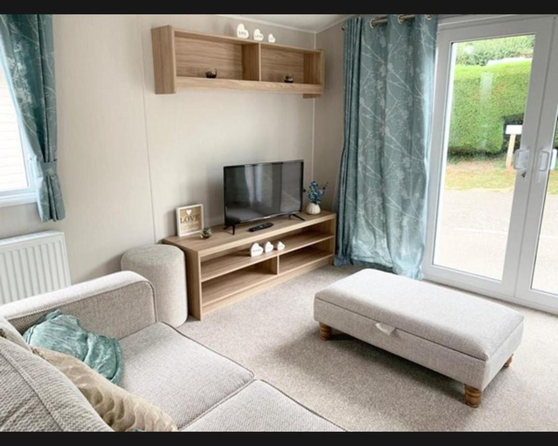 Exotic 3-Bed Caravan At Newquay Holiday Park Villa Exterior foto